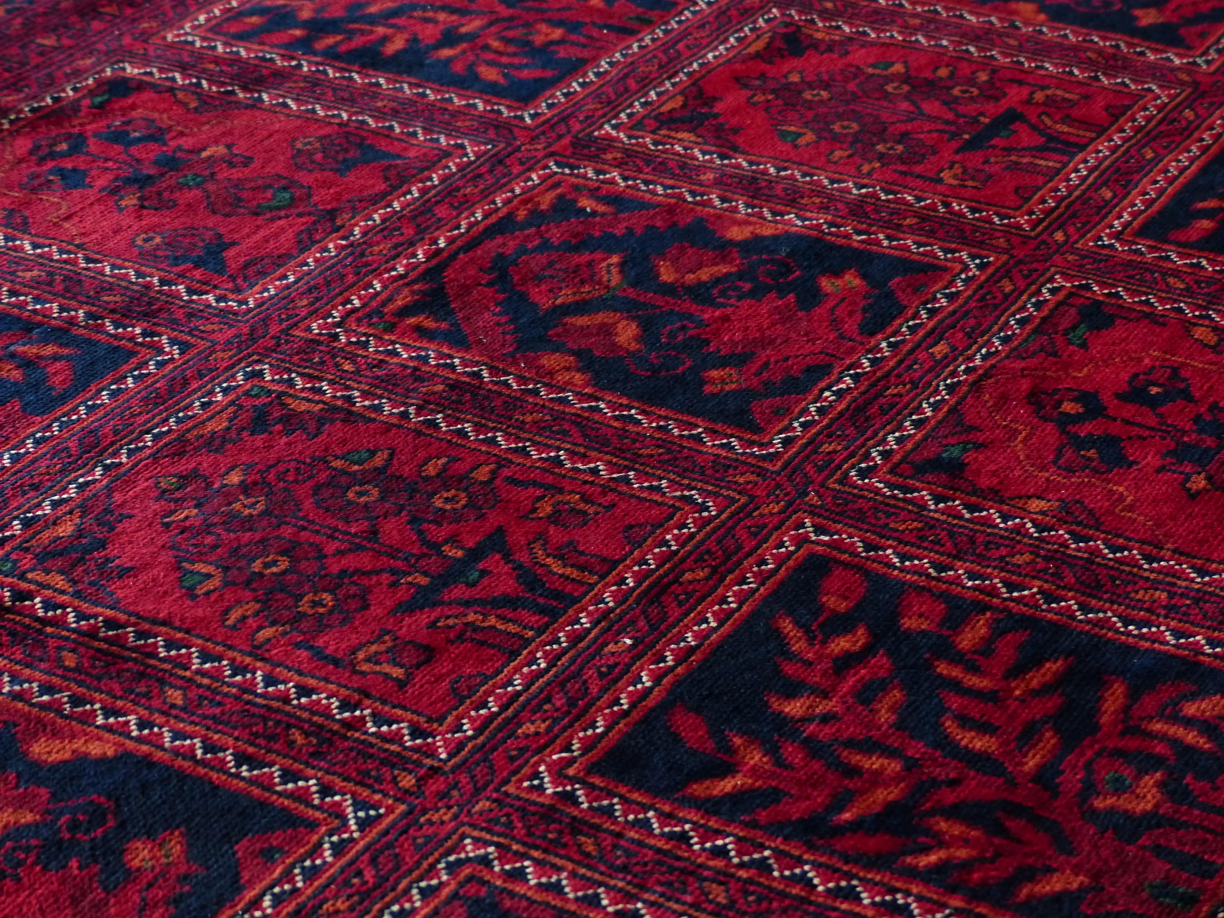 carpet_red_tyinkkkg-min.jpg